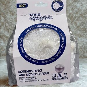 T.Taio Bath Pouf & Mother of Pearl Soap Set